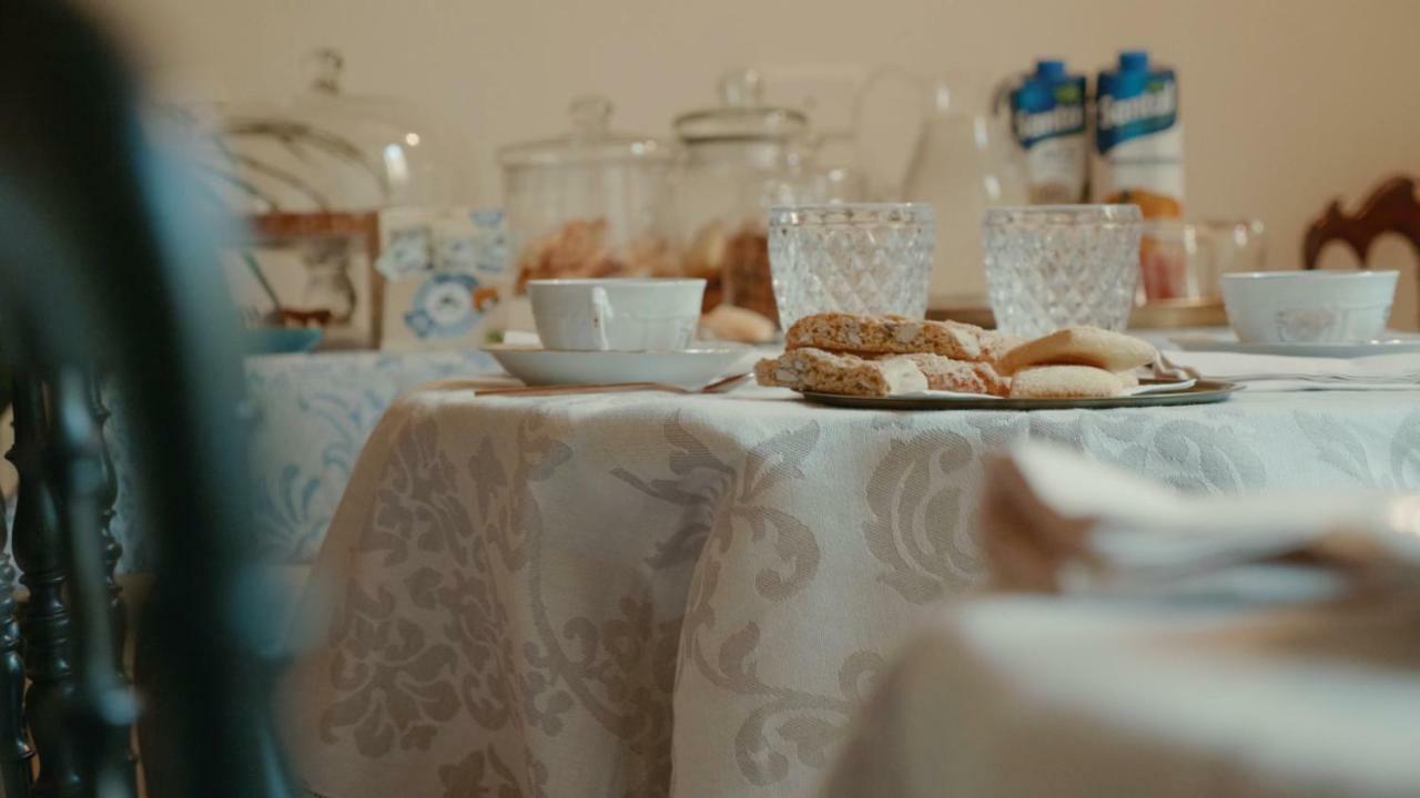 Dimora Deco Bed & Breakfast ลูโก ภายนอก รูปภาพ